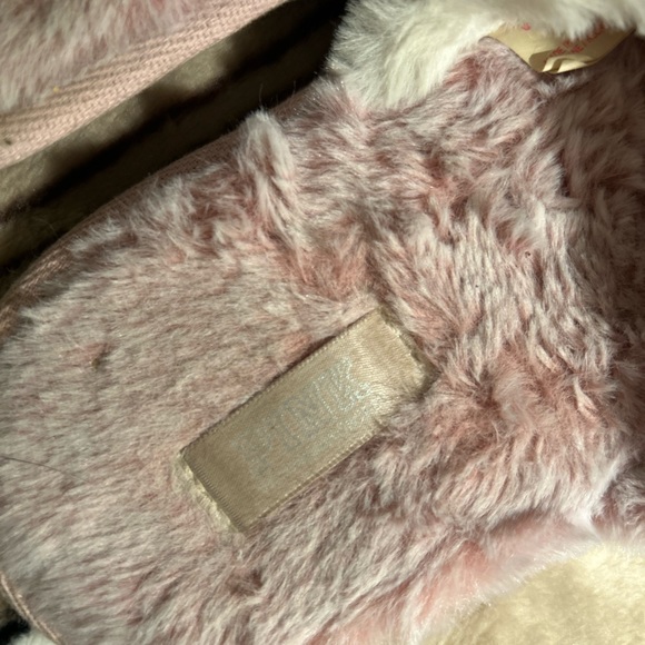 Victoria’s Secret Pink faux fur cross over slides slippers medium (7-8) pink - Picture 3 of 6